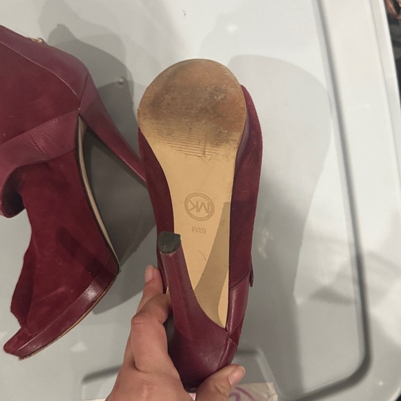 Michael Kors Red Heeled Boots with Chunky Heel - Picture 5 of 6